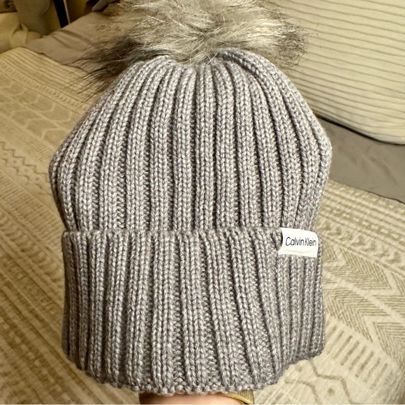 Calvin Klein faux fur pom-pom rib knit beanie hat - Picture 5 of 8